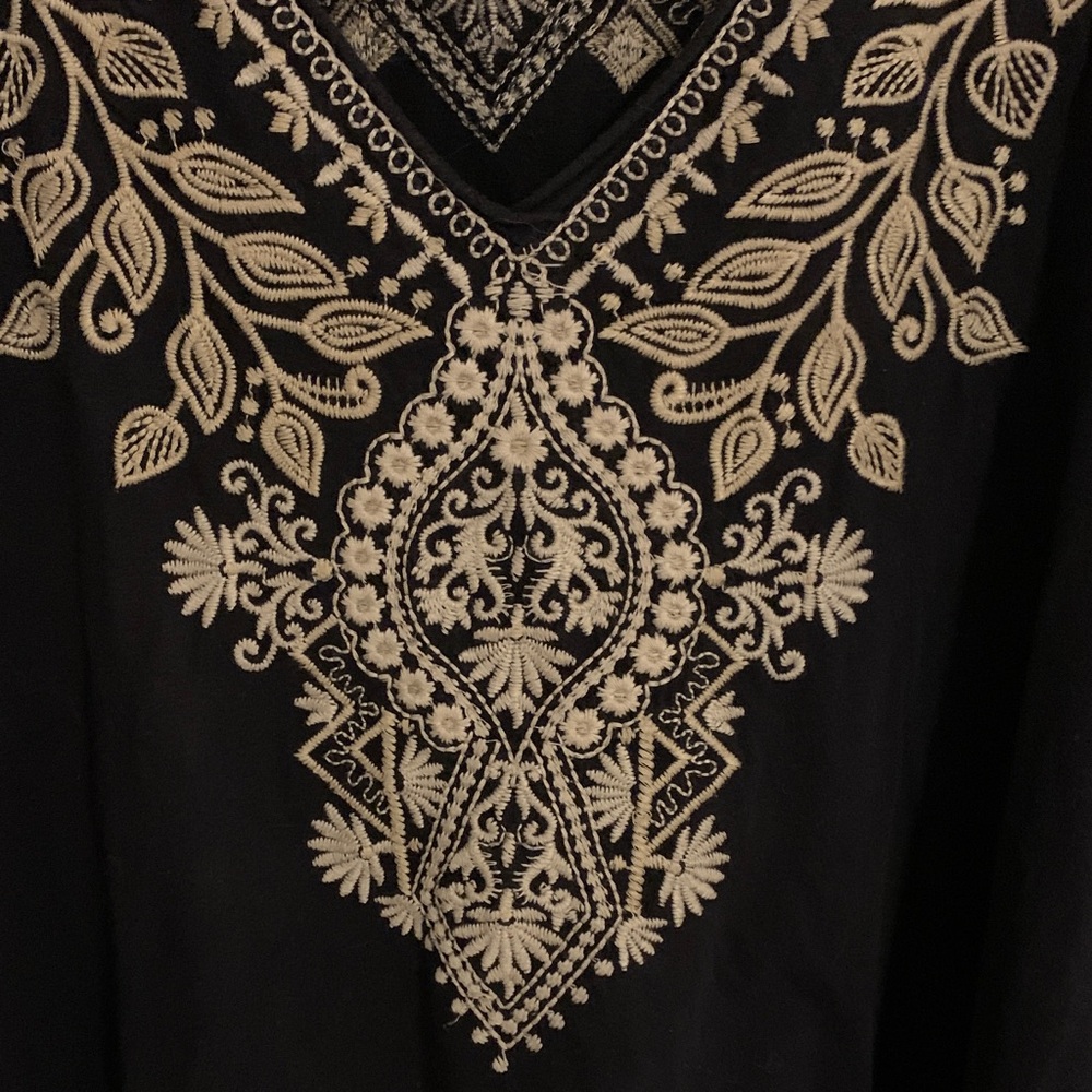 Johnny Was Black Top with Cream Embroidery - Picture 3 of 6